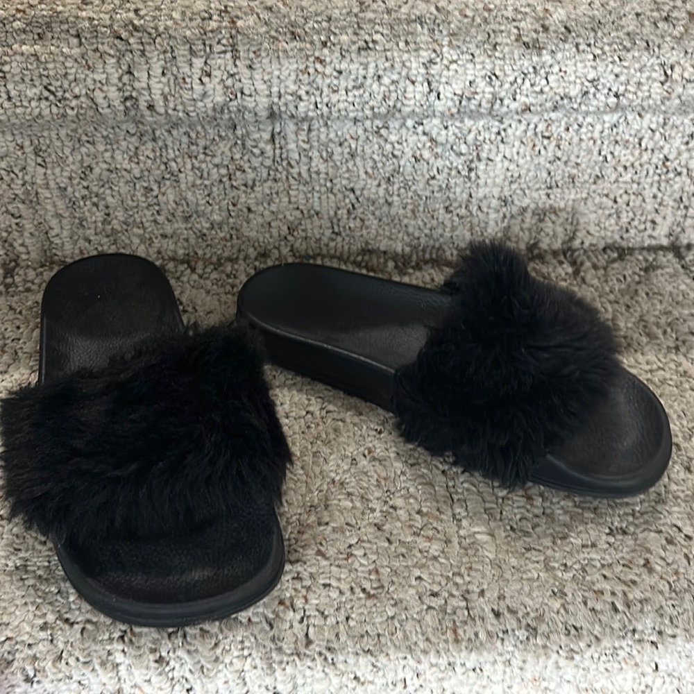 Black fur slides